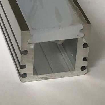 Aufbauprofil EXTRO IP67 inkl. PMMA Diffusor opal matt
H=21 B=24mm L=1000