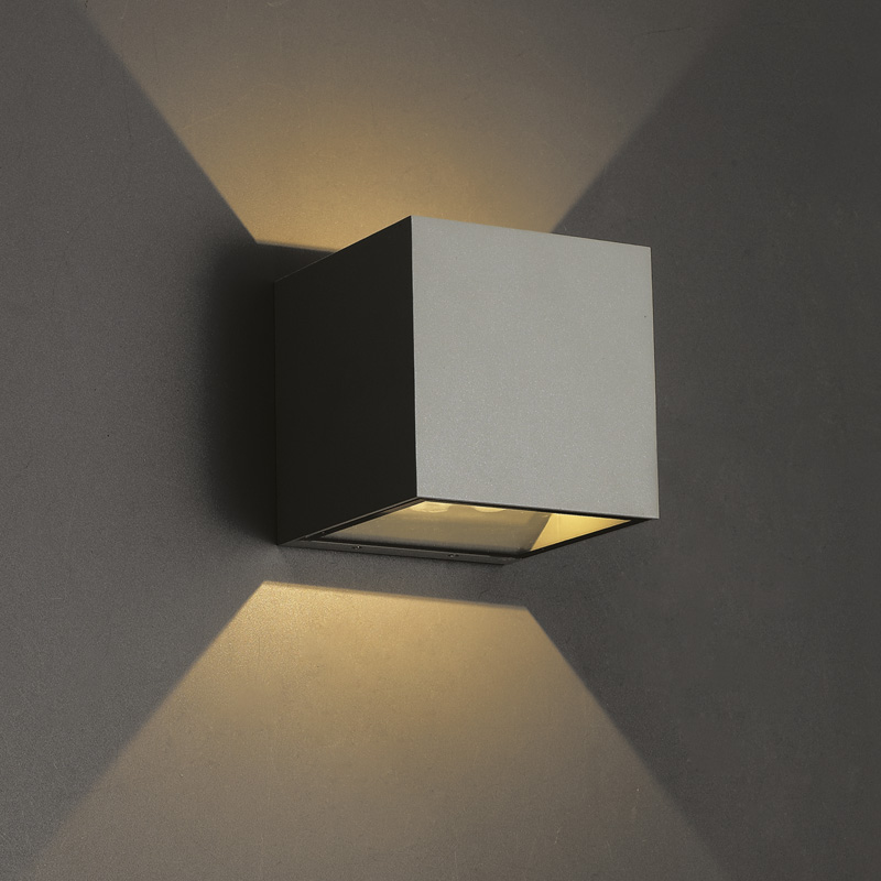 Wandleuchte QUBIT Q LED 1x9.3W 2700°K weiss IP54
230V/24V/500mA DC / H=102 B=102 T=105