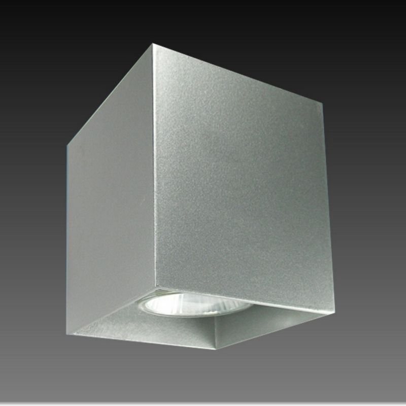 Decken Aufbaustrahler Kano HV 50W silbergrau
230V/ GU10  1x 35-50W/ H=100 80x80