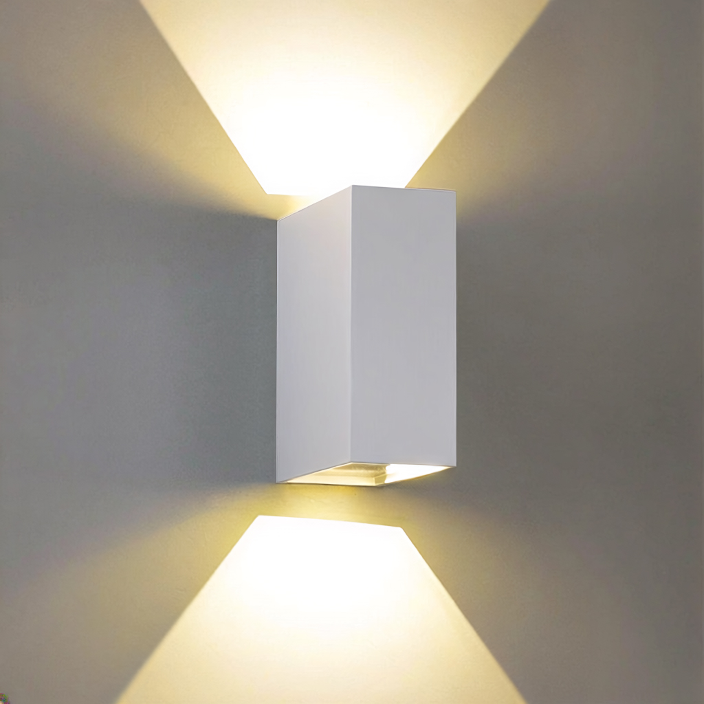 Wandleuchte Qubit L LED 2x4W 2700°K weiss
230V/24V/350mA DC / H=125 B=50 T=101