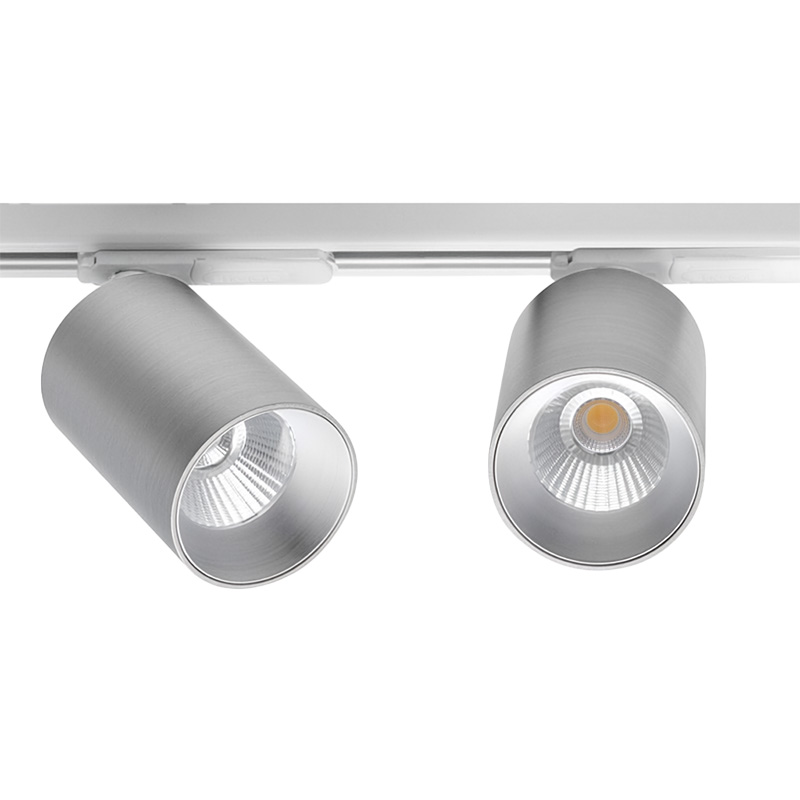 Schienenstrahler 1.Ph.Tube HV 8W silber
230V/ 2700K 680lm CR90 38° D=60 H=90 IP20