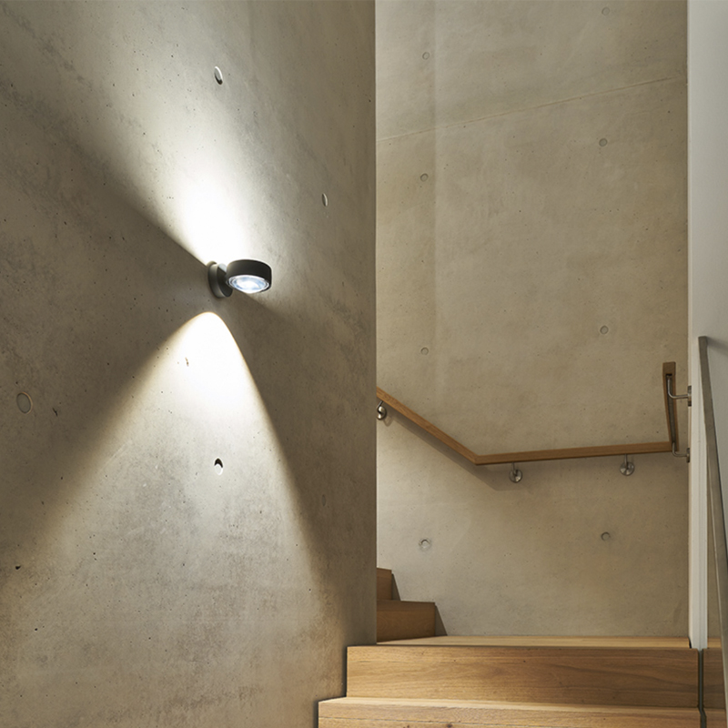Wandleuchte Sento verticale E 26W up schwarz-bronze
230V 26W 2700K CRI97 D=88 H=29mm IP20 - Image 4