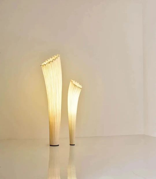 Stehleuchte Horn cream 
230V/ E 27 2 x12W / IP20