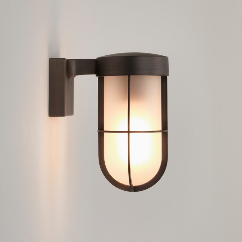 Wandleuchte Cabin Wall E27 bronze
230V E27 8W D=116 H=220 T=183mm IP44