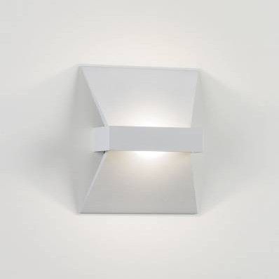 Wandleuchte CAMUS 10 LED 930 weiss
100-240V 1x 7.1W 774lm 3000°K CRI90 IP20