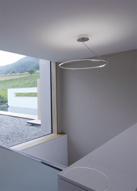 Deckenl. Circ. Insospeso 33W LED 2700°K poliert
240V/ 2700°K 2768lm L=600 H=434