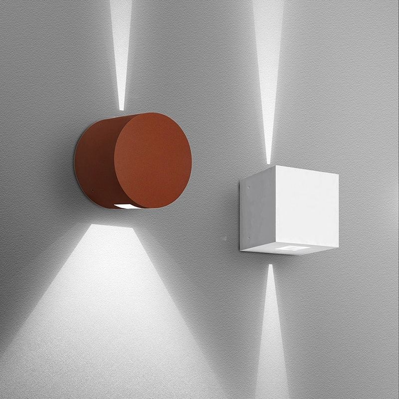 Wandleuchte Effetto 16RD LED 4N 11W antrazit
230V 3000K 73lm D=160 H=42 T=140 IP65