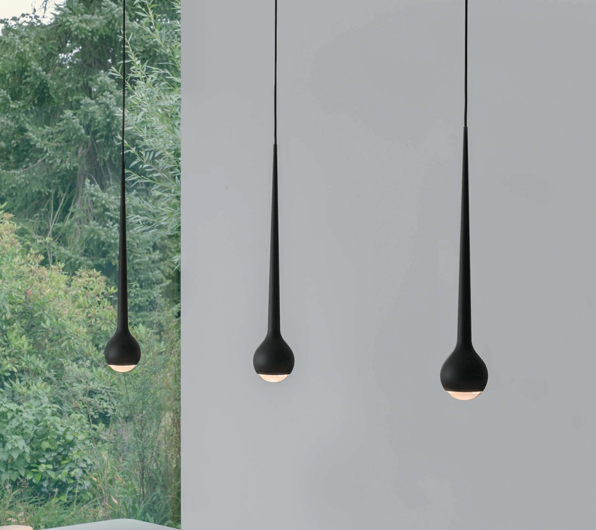 Pendelleuchte Falling Sun Trace weiss matt
230V 3 x14W 850lm CRI90 /D= 80mm H=45 /IP20