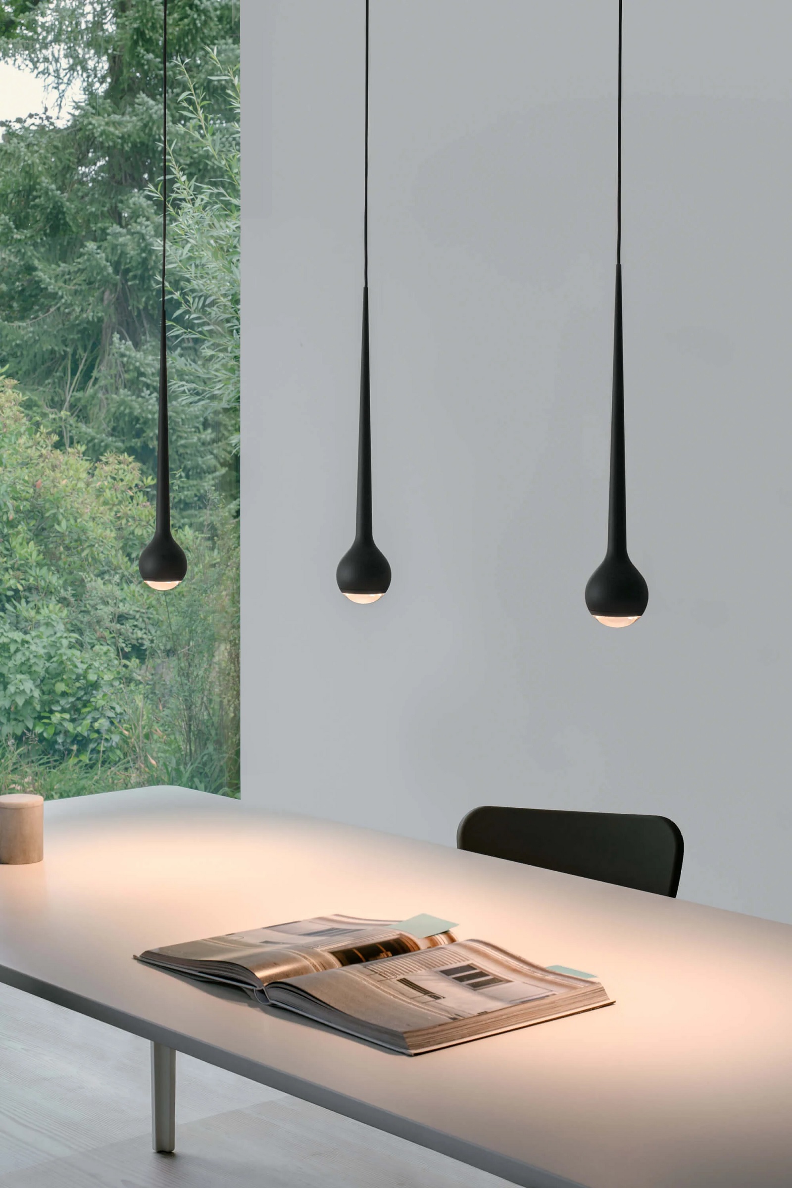 Pendelleuchte Falling Sun Trace schwarz matt
230V 3 x14W 850lm CRI90 /D= 80mm H=45 /IP20 - Image 6