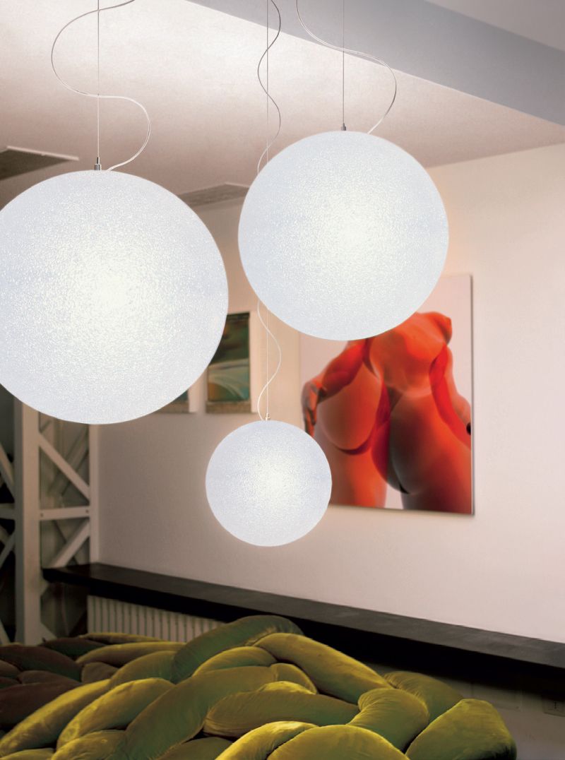 Hängeleuchte Ice Light d=45cm
230V/E27 1x116W oder LED D=45cm H=300cm