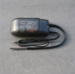 Trafo elektronisch  20-60W mit Kabel
240V / 12V Phasenab- oderanschnitt
L=91 B=41 H=27.5