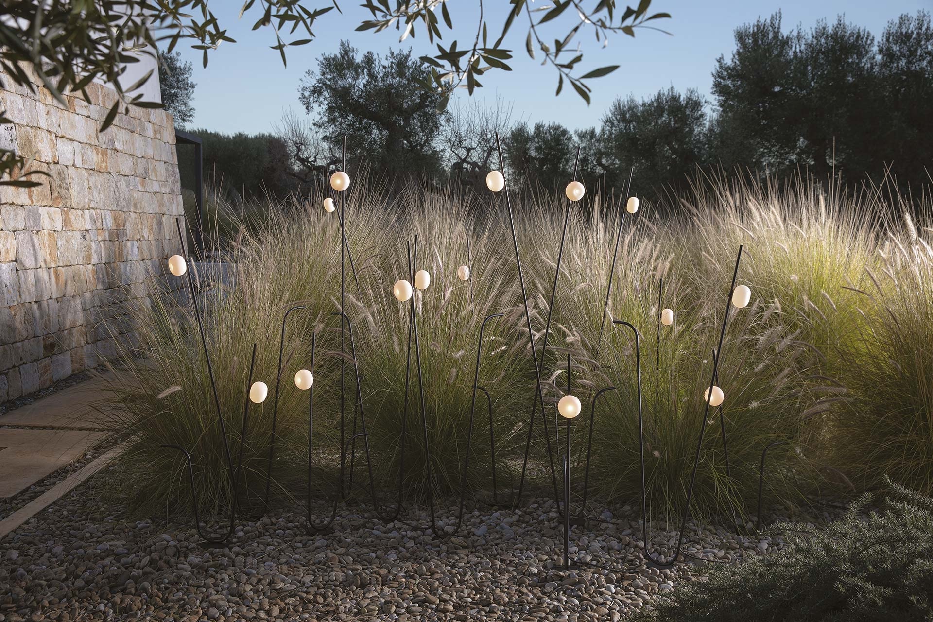 Gartenleuchte Pois 3.2W schwarz opal
240V/ 3000K 410Lm D=8cm H=158cm / IP65 - Image 6