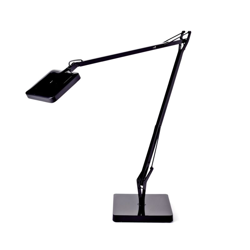 Tischleuchte Kelvin LED basis glanz schwarz
30 TOP LED 3000 K/ 7,5W 285lm H=480mm L=581mm