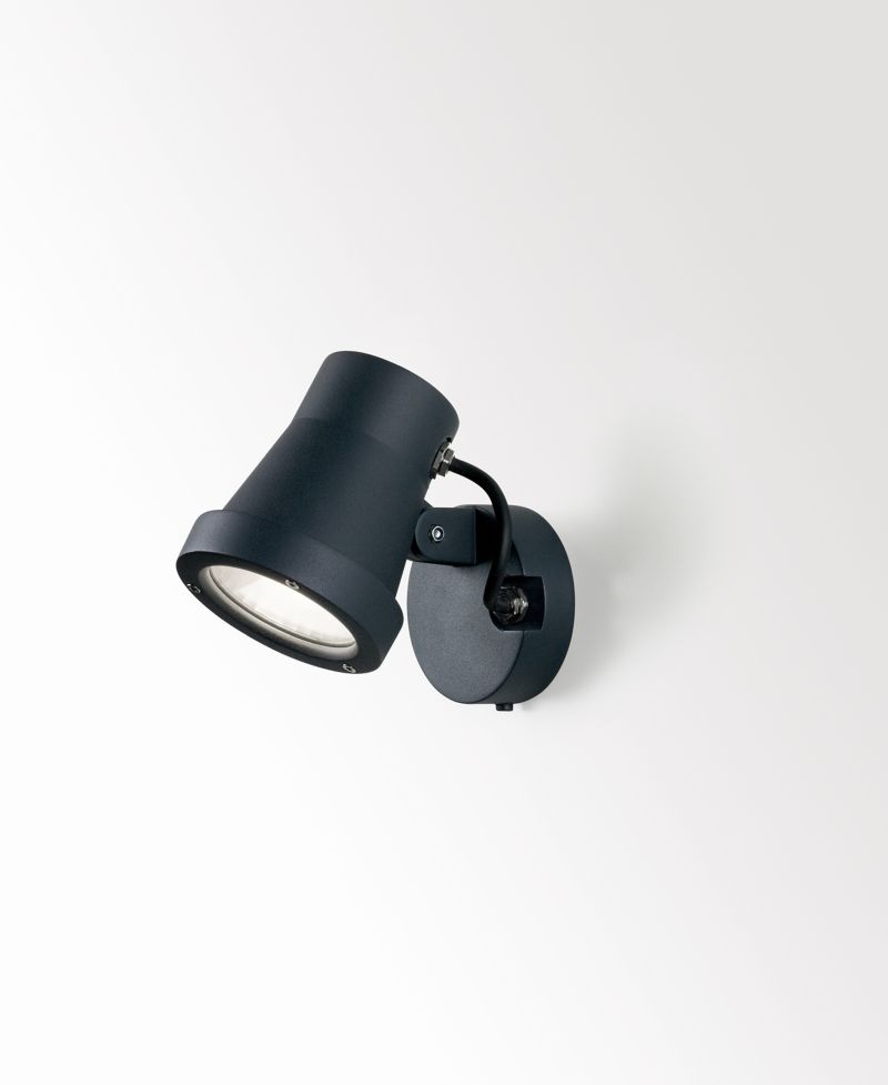Aufbaustrahler Kix  LED 7W 3000K  schwarz
230V 1x7W 525lm 55° H=122 D=105 IP65