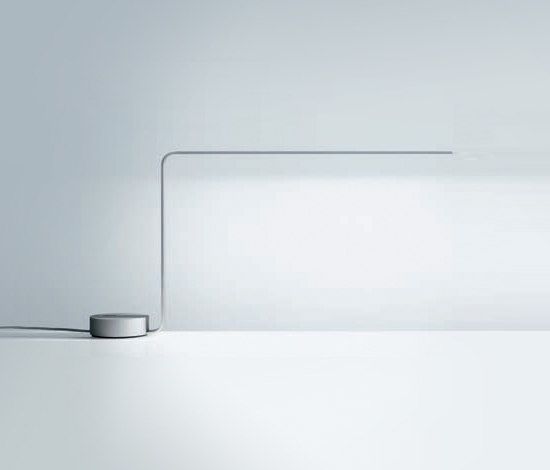 Tischleuchte Line Z  LED silber-eloxalfarbe
230V/7W 3000K 583x340x30mm D=130mm