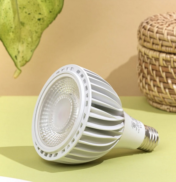 Pfanzen Leuchtmittel E27 20W  CRI98 60° weiss
240V/3000K 1500Lm d=95mm L=127mm / IP20