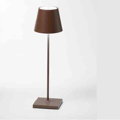 Tischleuchte Poldina Pro 2.2W Goldfolie
5VDC 1A / 192lm D=11cm H=38cm/ IP54