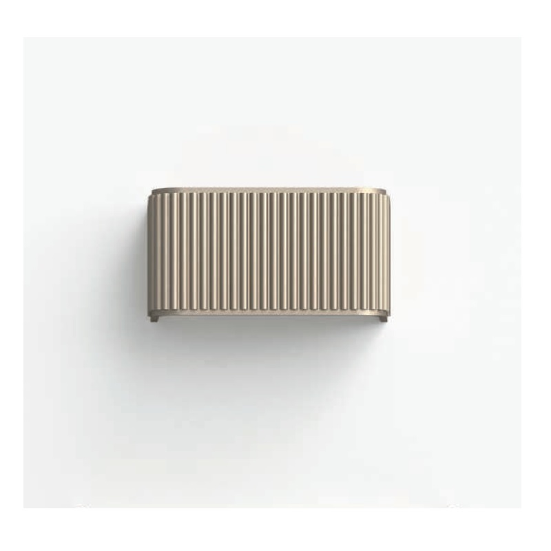 Wandleuchte DRESSCODE W1 / 16W bronze
230V/2700K 1250lm CRI90 L=180 T=100 H=90mm