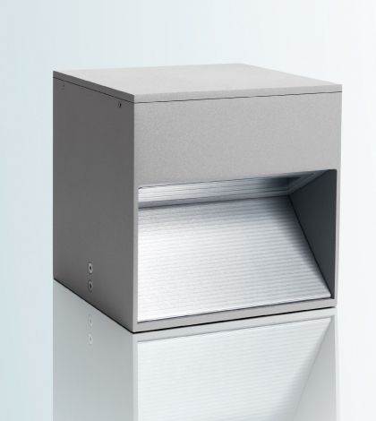 Deckenleuchte Vela 40 Chrom/Weiss
240V R7s 114mm max.200W 
B=40x40/ T=12